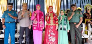 Dandim 0825 bersama Bupati Banyuwangi Hj. Ipuk Fiestiandani S.Pd., M.KP., Kapolresta Banyuwangi Kombes Pol Rama Samtama Putra, S.I.K., M.S.I., Danlanal Banyuwangi Letkol Laut (P) Hafiz, M.Tr.Opsla,