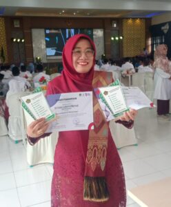 Kepala MTsN 8 Banyuwangi, Sri Endah Zulaikhatul Kharimah