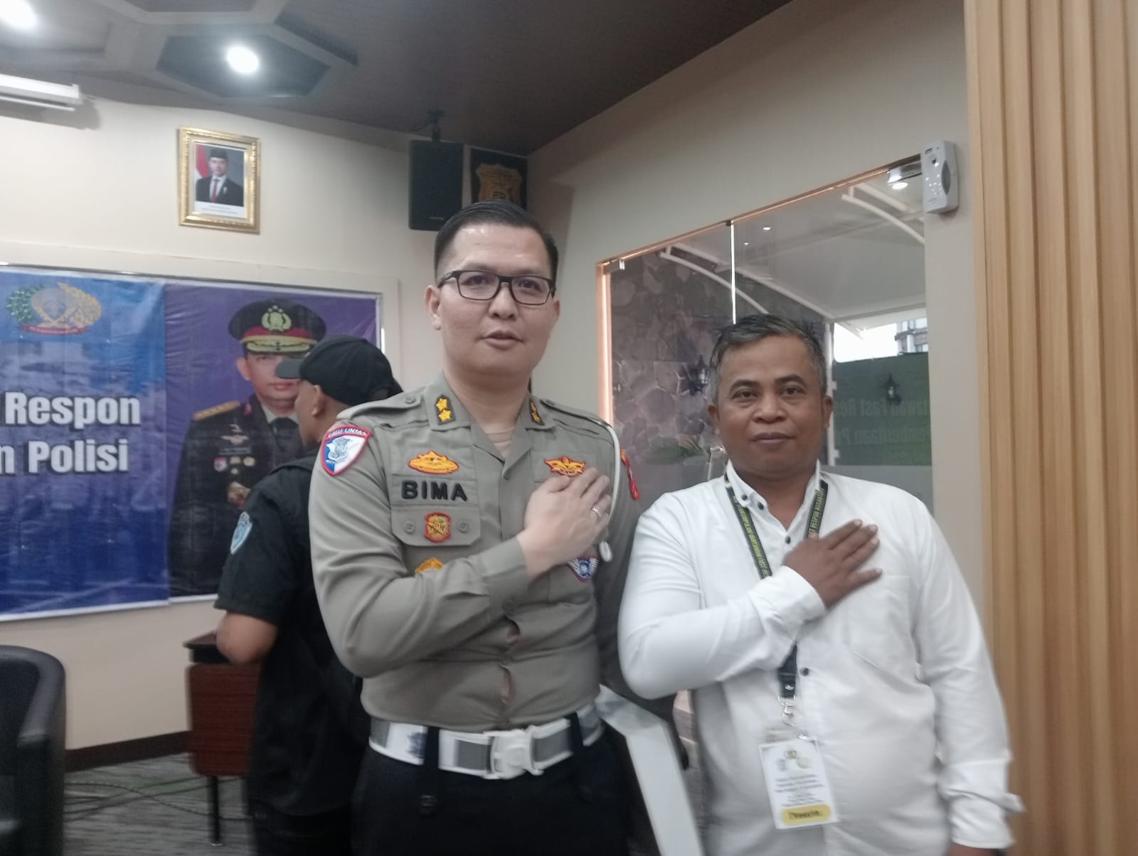 Idham Kholid selaku Sekretars PW.FRN DPC Banyuwangi bersama Pemateri Diklat