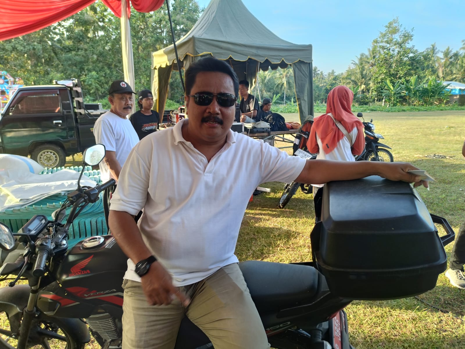 Kades Dadapan, Jajuli, SE.