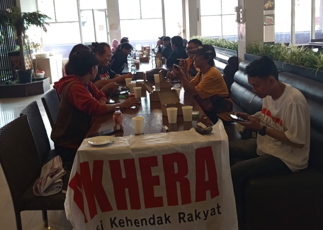 Aktivis Aliansi Kehendak Rakyat (AKHERA)