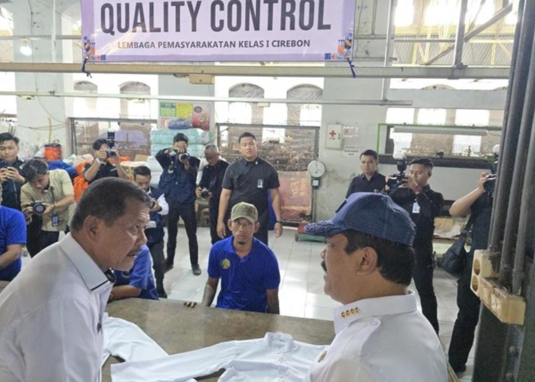 Menteri Imigrasi dan Pemasyarakatan, Jenderal Pol. (Purn) Drs. Agus Andrianto S.H., M.H., saat meninjau pilot project di Lapas Terbuka Nusakambangan