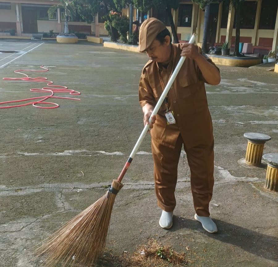 Bpk Ilham (pendidiik)