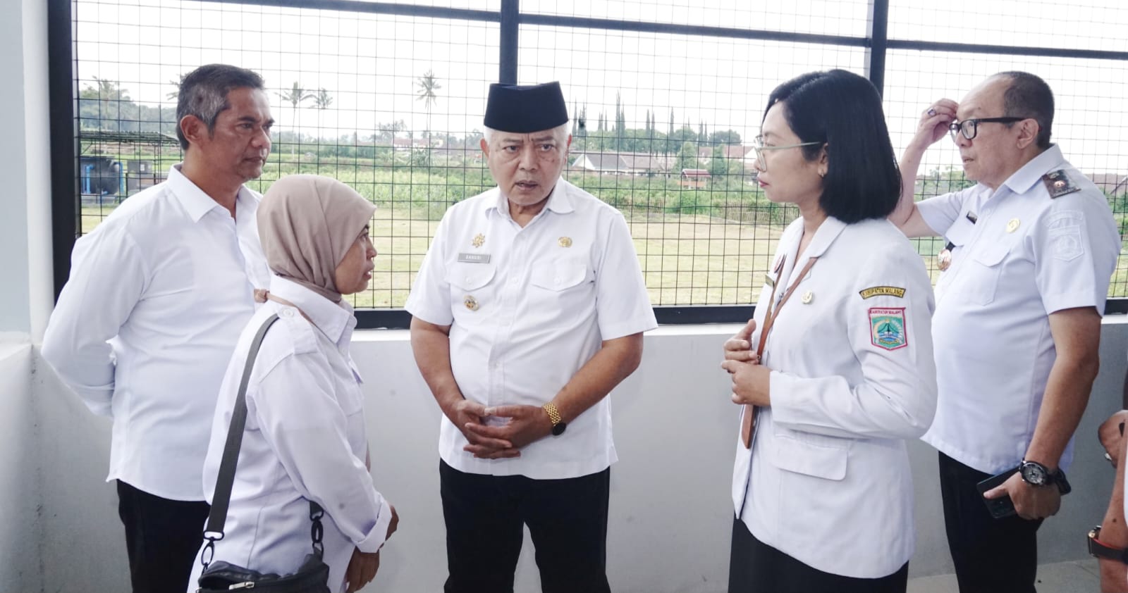 Ketua DPRD Kqb.Malang, Darmadi (paling kiri)