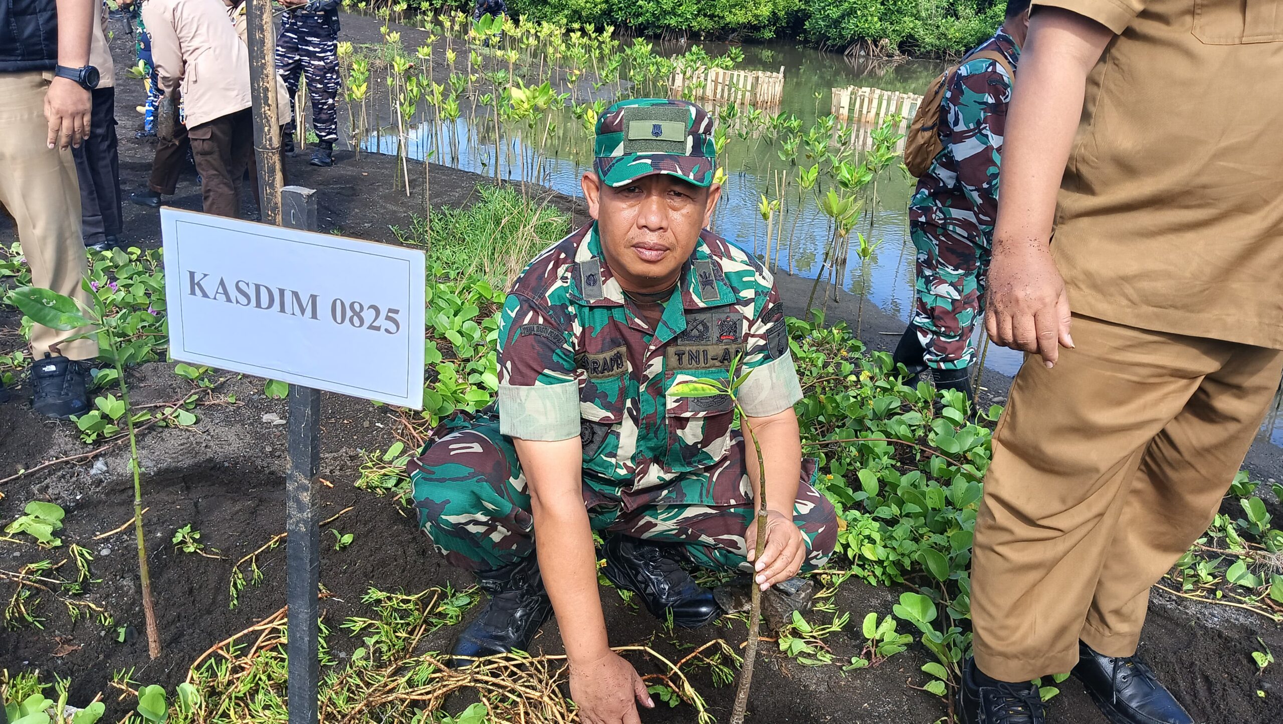 Kasdim 0825/Banyuwangi, Mayor Kav Suprapto,