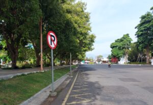 Aksi Dishub Banyuwangi Menggembosi Kendaraan Yang Melanggar Parkir, Sesuai Amanat Undang-undang