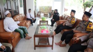 Kapolres Sumenep Mengunjungi Ponpes Al-Amien, Untuk Pastikan Situasi Kondusif