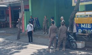 Bawaslu Banyuwangi Terus Tertibkan APK Melanggar Aturan Jelang Pemilu 2024