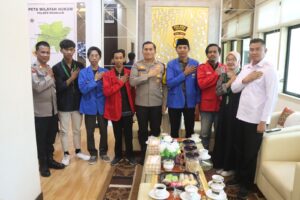 Bersama Organisasi Mahasiswa Kapolres Nganjuk Laksanakan Program Nusantara Cooling System