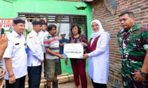 Lakukan “Bunga Desa” di Wringinagung Gambiran, Bupati Ipuk Urai Berbagai Persoalan Warga