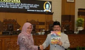 DPRD Banyuwangi Gelar Rapat Paripurna untuk Penyampaian Nota Pengantar Ranwal RPJPD Tahun 2025-2045