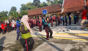Aksi Bergizi SMPN 2 Rogojampi, Sebagai Upaya Wujudkan Kesehatan di Usia Remaja