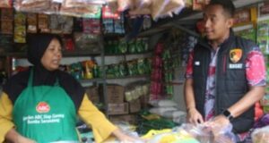 Gotong Royong, Forkopimda Probolinggo Bersihkan Material Pasca Banjir di Dringu