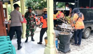 Polres Magetan bersama TNI Salurkan Bantuan dan Dirikan Dapur Umum di Dua Desa Rawan Banjir