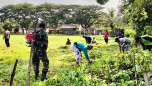 Solidaritas Bintara Pembina Desa Tegalsari dalam kegiatan Bakti TNI