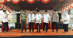 Babinsa Kabat Bersama Pemdes Pakistaji Resmi Buka Pasar Ramadhan