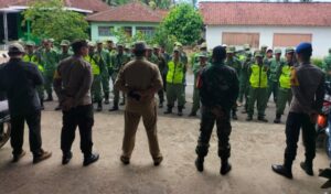 Pelatihan dan Pembinaan Satuan Pelindung Masyarakat Oleh Koramil Pesanggaran