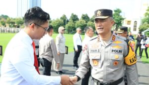 Dinilai Berprestasi Kapolda Jatim Beri Penghargaan Tim Satgas Pangan