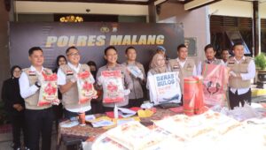 Polisi Berhasil Bongkar Jaringan Pemalsu Beras Bulog Jadi Kemasan Premium di Malang