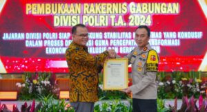 Kapolri Apresiasi Divhumas Atas Sertifikasi ISO 9001: 2015