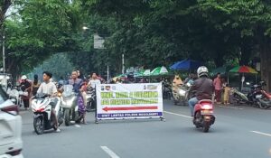 FRB Mengapresiasi Kinerja Polisi: Arus Lalu Lintas Pasar Takjil Rogojampi Lebih Lancar dan Aman