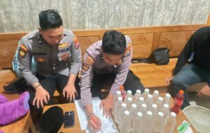 Gelar Operasi Pekat, Polres Situbondo Berhasil Amankan Puluhan Botol Miras