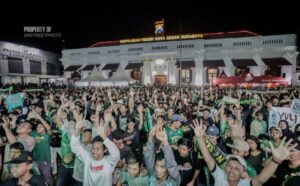 Meriah dan Semarak, Polrestabes Surabaya Fasilitasi Bonek Bonita Nobar Persebaya vs Arema FC
