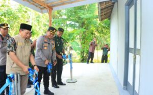 Polres Ngawi Peduli, Bantu Bedah Rumah Warga Berkebutuhan Khusus di Karangjati