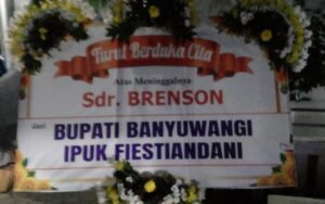 Sambangi Rumah Duka, Bupati Banyuwangi Ipuk Fiestiandani Sampaikan Belasungkawa pada Keluarga Alm.Brensen