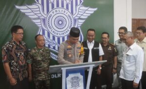 Maksimalkan Pelayanan Masyarakat Pada Mudik Lebaran Kapolres Probolinggo Resmikan Pospol Gending