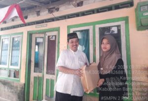 SMPN 2 Rogojampi Lakukan Gerakan ASN Berbagi, Upaya Turunkan Angka Kemiskinan