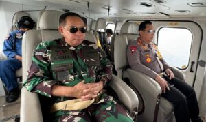 Kapolri-Panglima TNI Patroli Udara Cek Kesiapan Mudik di Pelabuhan Gilimanuk