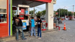 Polres Pamekasan Sidak SPBU Jelang Mudik Lebaran Pastikan Stok dan Takaran BBM Aman