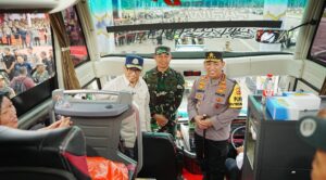 Tindaklanjuti Arahan Presiden, Kapolri Lepas Mudik Gratis Polri Presisi