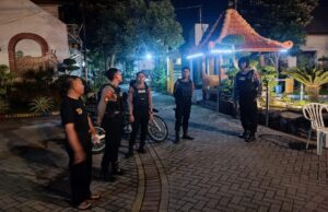 Satgas Preventif Ops Ketupat Semeru 2024 Polres Lamongan Optimalkan Patroli Rumah Warga yang Ditinggal Mudik