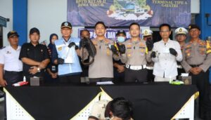 Polres Tulungagung Amankan Sopir Bus Jurusan Blitar – Lampung Positif Narkoba di Terminal Gayatri