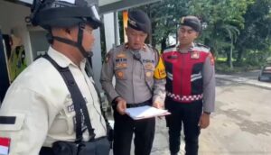 Wujudkan Mudik Ceria Penuh Makna Polisi di Kota Malang Rutin Patroli Rumah Kosong
