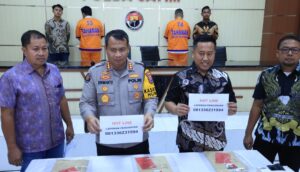 Polda Jatim Amankan Dua Tersangka Pembuat Kontrak Angkutan Ekspedisi Fiktif 11 Miliar Rupiah