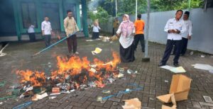 Ribuan Buku Nikah Dimusnahkan oleh Kantor Kementerian Agama Banyuwangi