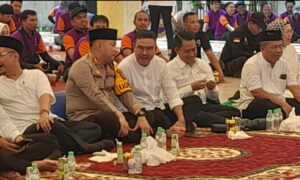 May Day Serikat Buruh se Kabupaten Pasuruan Gelar Sholawatan dan Do’a Bersama Forkopimda