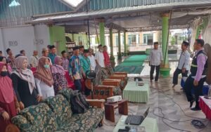 Jamaah Haji Bangorejo, Dilatih Senam Agar Memiliki Kesehatan Optimal