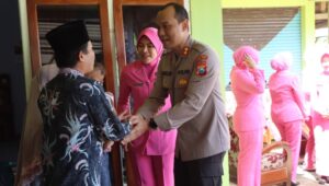 Jumat Curhat, Polres Malang Silaturahmi Kembalikan Senyum Korban Kanjuruhan