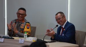 Beri Kuliah Umum Pasca Sarjana di UNAIR, Kapolda Jatim Paparkan Smart Policing Dalam Mewujudkan Keamanan