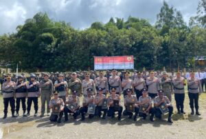 Sejumlah Polisi di Pegunungan Bintang Diganjar Pin Emas Kapolri hingga KPLB