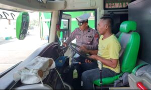 Wujudkan Kamseltibcarlantas Polres Pasuruan Kota Lakukan Rampcheck Kendaraan Bus Umum