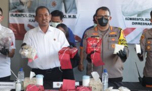 Polda Jatim Berhasil Membongkar Rumah Produksi Narkoba, Ribuan Gram Sabu dan Jutaan Butir Ekstasi Disita