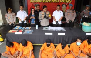 Polres Tulungagung Amankan 10 tersangka Kasus Judi Salah Seorang Diantaranya Selebgram