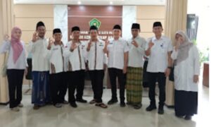 Kepala Kantor Kemenag Banyuwangi, Lepas Petugas Haji Kloter 2024