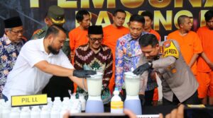 Polresta Malang Kota Bersama Forkopimda Musnahkan Barang Bukti Barbagai Jenis Narkoba