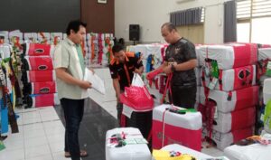 Koper Jamaah Kloter SUB-58 Dibongkar di Embarkasi Surabaya, Ditemukan Laptop yang Dilarang